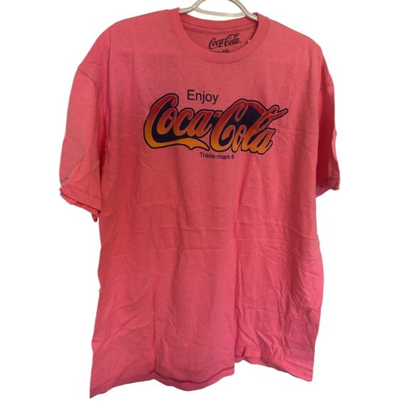 Coca-Cola NWT Pink Graphic T-Shirt Sz 2XL - Picture 1 of 7